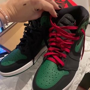 Air Jordan 1 Retro High OG Green& Black